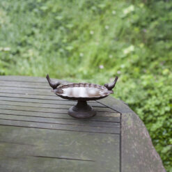 vogelbad-op-voet-laag-sfeer